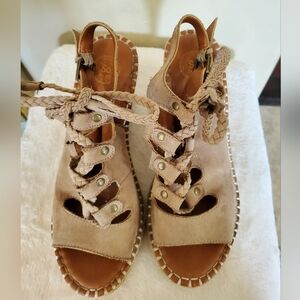 SO Women's Beige Braided Sandals